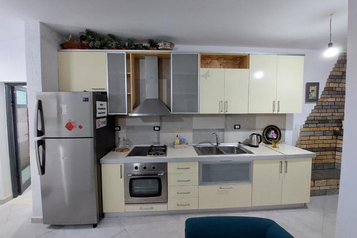 Villa Heljos Apartaments Vlore Exterior photo