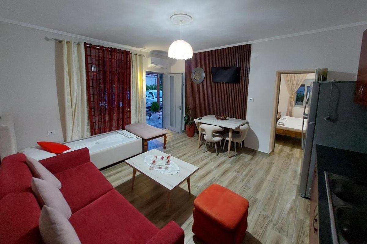 Villa Heljos Apartaments Vlore Exterior photo