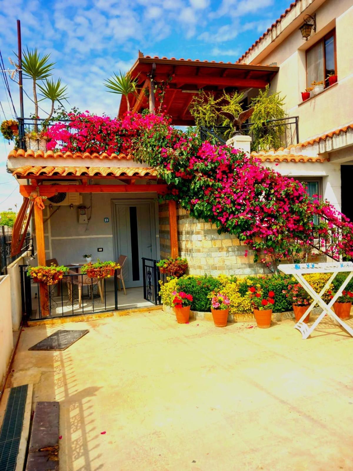 Villa Heljos Apartaments Vlore Exterior photo