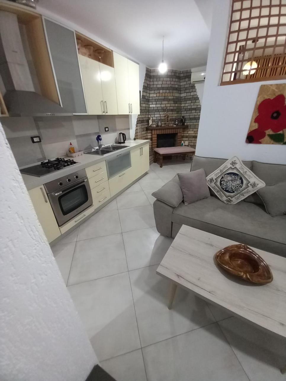 Villa Heljos Apartaments Vlore Exterior photo