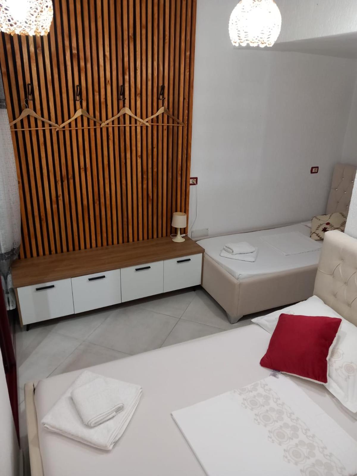 Villa Heljos Apartaments Vlore Exterior photo